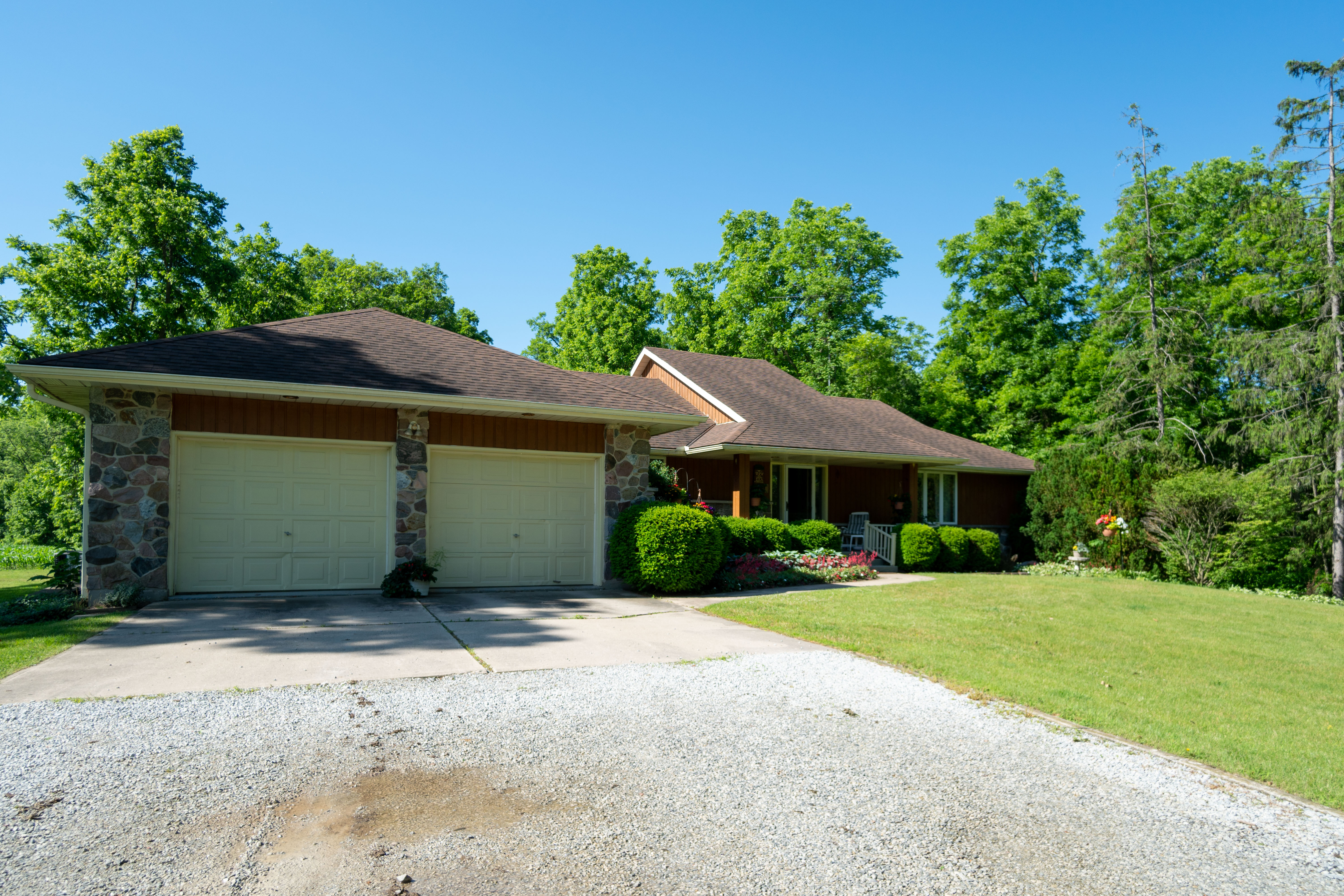 1989 Longwoods Road, Wardsville, Ontario  N0L 2N0 - Photo 13 - RP4554683256