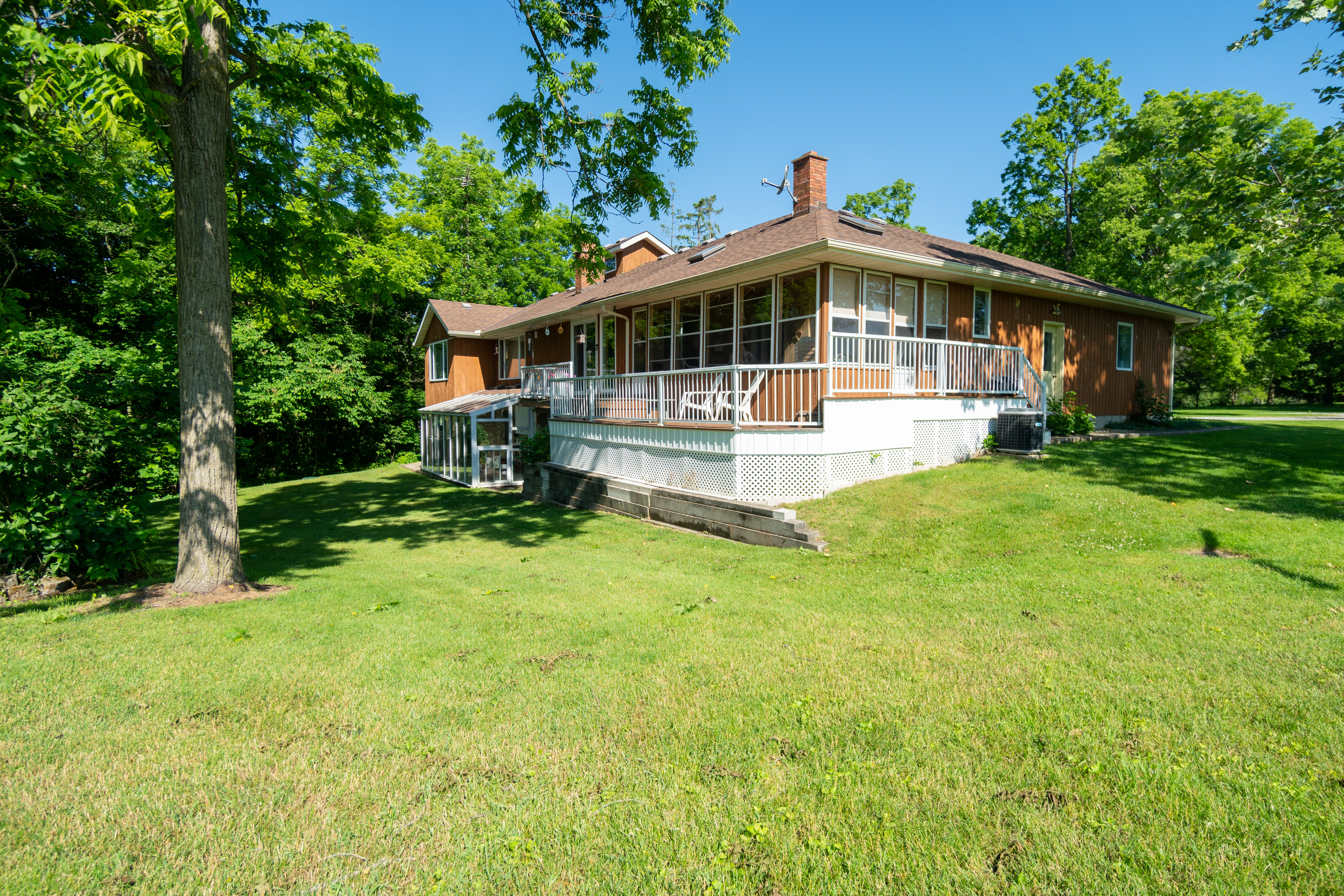 1989 Longwoods Road, Wardsville, Ontario  N0L 2N0 - Photo 16 - RP4554683256