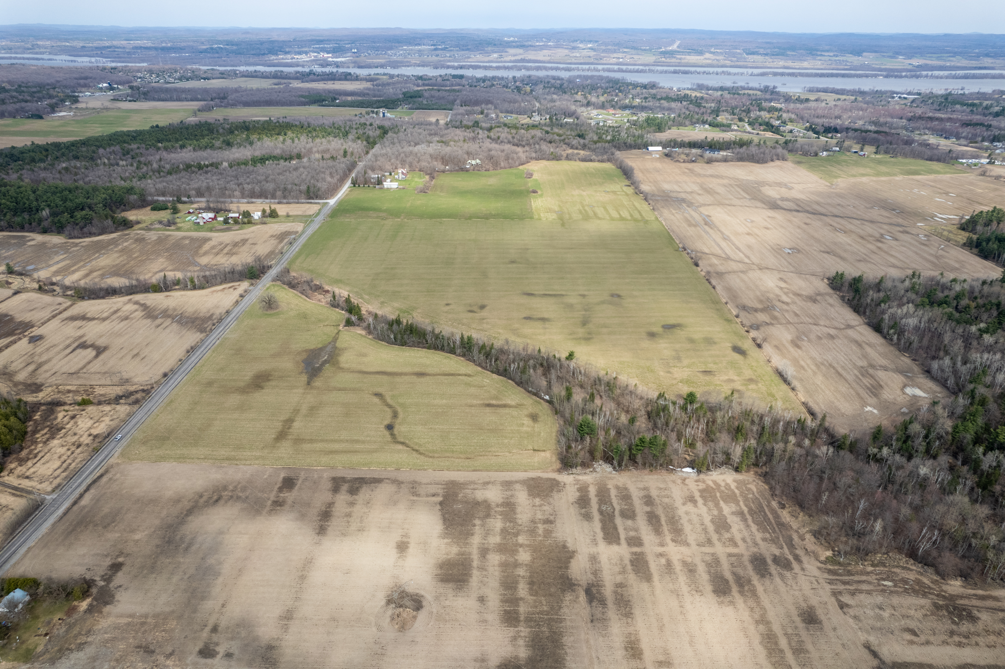 1961 Sarsfield Rd, Cumberland, Ontario  K4C 1K9 - Photo 3 - RP9297276921