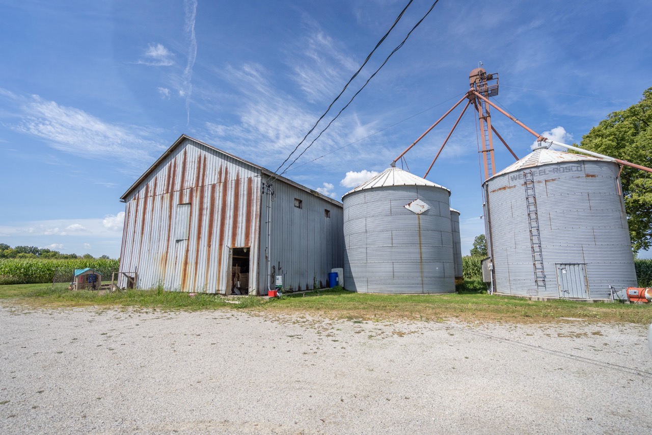 26523 Poplar Hill Rd, Parkhill, Ontario    - Photo 23 - RP513250874