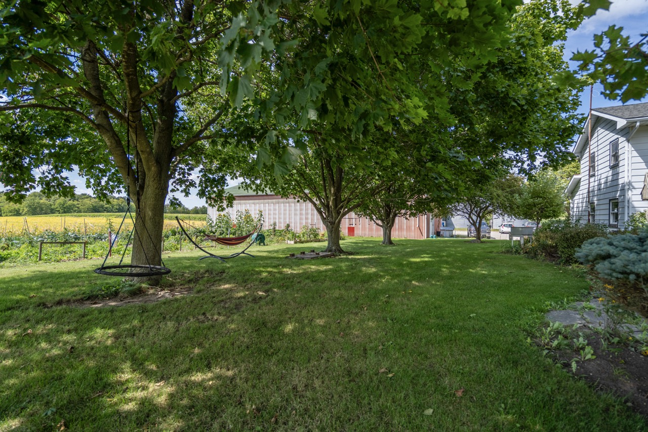 26523 Poplar Hill Rd, Parkhill, Ontario    - Photo 33 - RP513250874