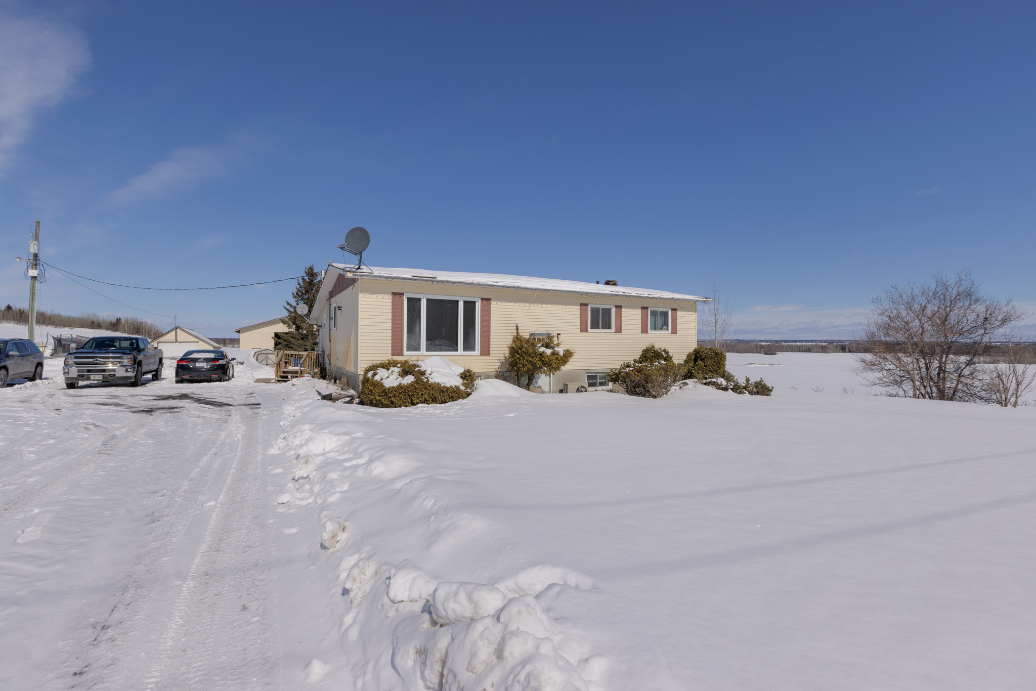 884415 Hwy 65 W, New Liskeard, Ontario  P0J 1P0 - Photo 2 - RP3533634790