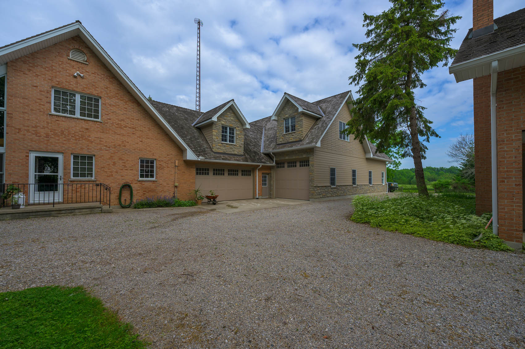 13700 Nine Mile Road, Ilderton, Ontario  N0M 2A0 - Photo 6 - RP4050687459