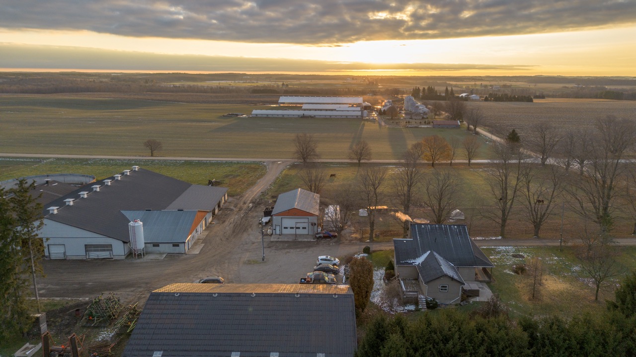 38152 Hawkins Rd, Auburn, Ontario    - Photo 10 - RP139954239