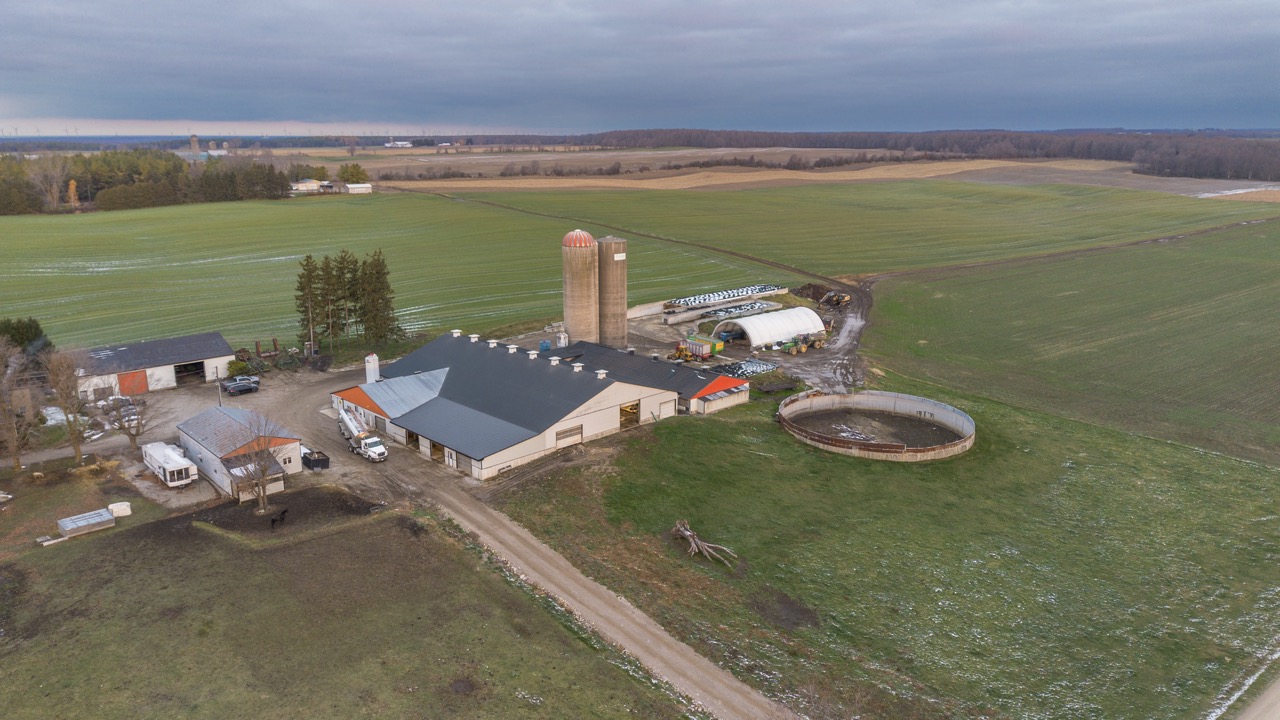 38152 Hawkins Rd, Auburn, Ontario    - Photo 13 - RP139954239