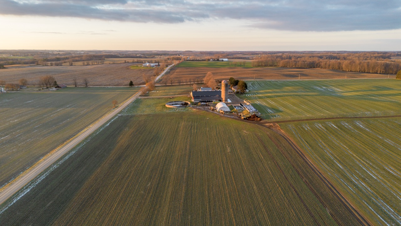 38152 Hawkins Rd, Auburn, Ontario    - Photo 9 - RP139954239