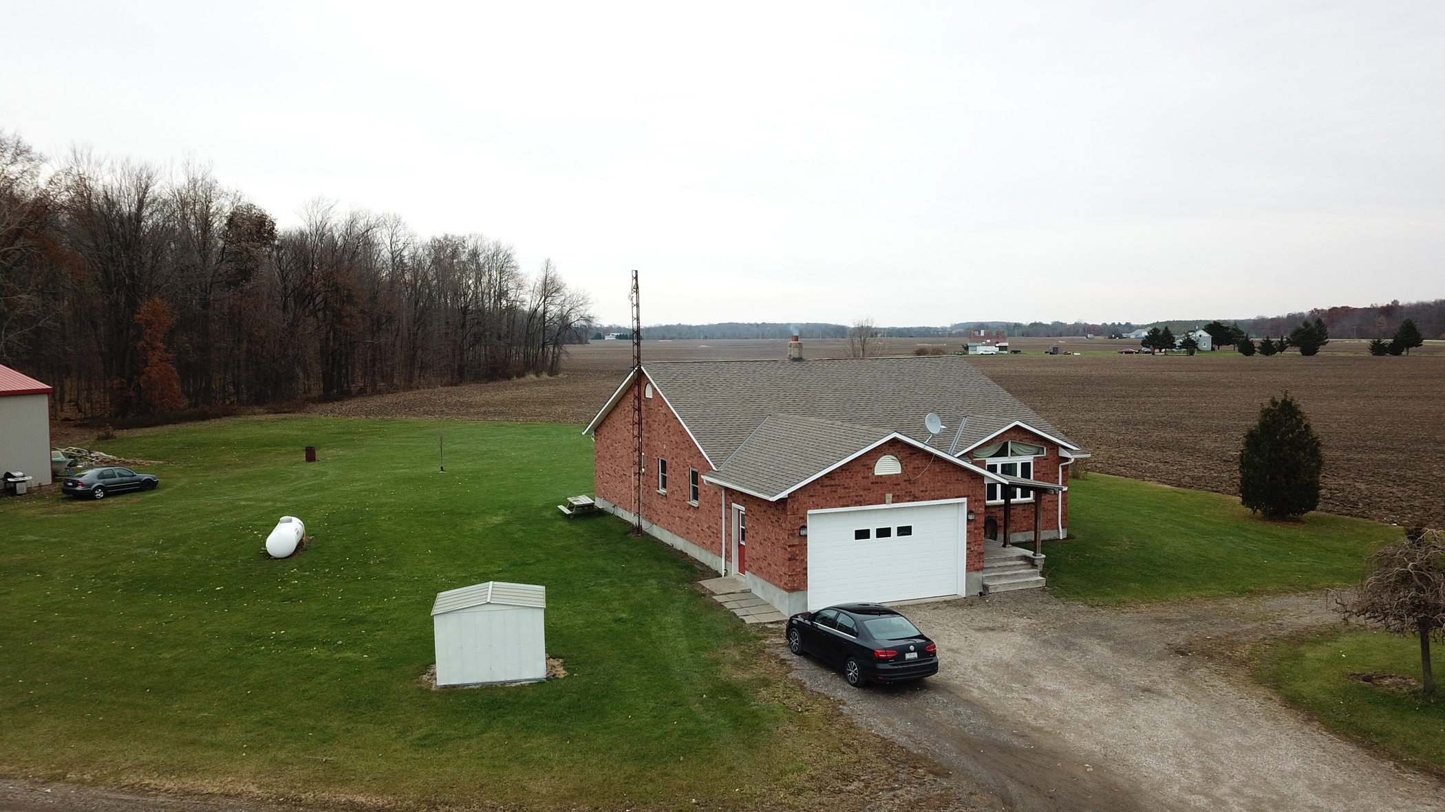 21934 Johnston Line, Wardsville, Ontario  N0L 2N0 - Photo 3 - RP3689774034