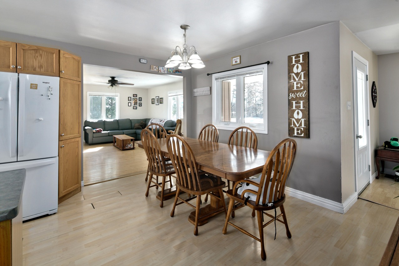 310135 Kemble Rock Road, Kemble, Ontario    - Photo 21 - RP943838875