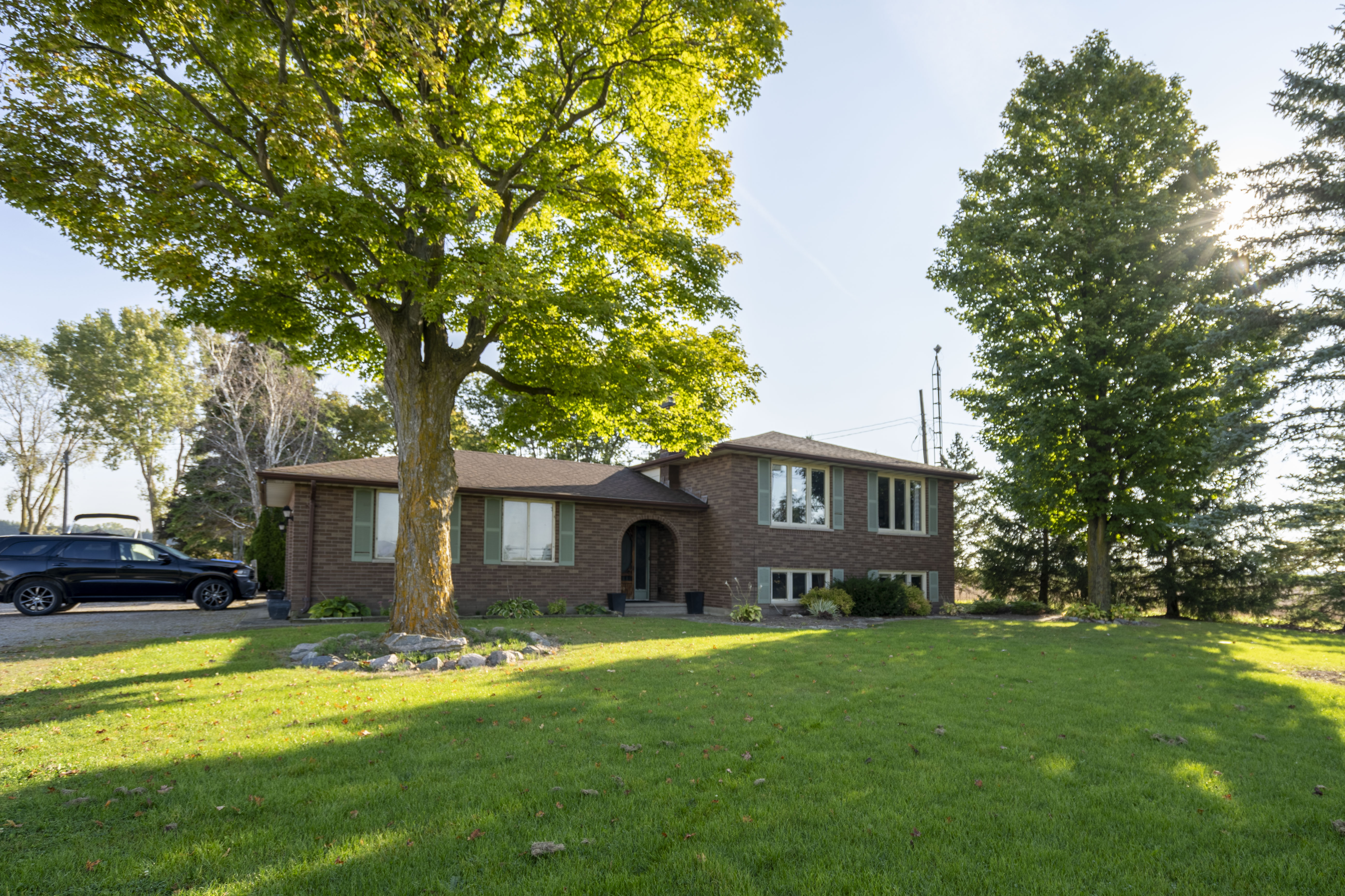 24734 Poplar Hill Road, Ilderton, Ontario    - Photo 22 - RP5809993876