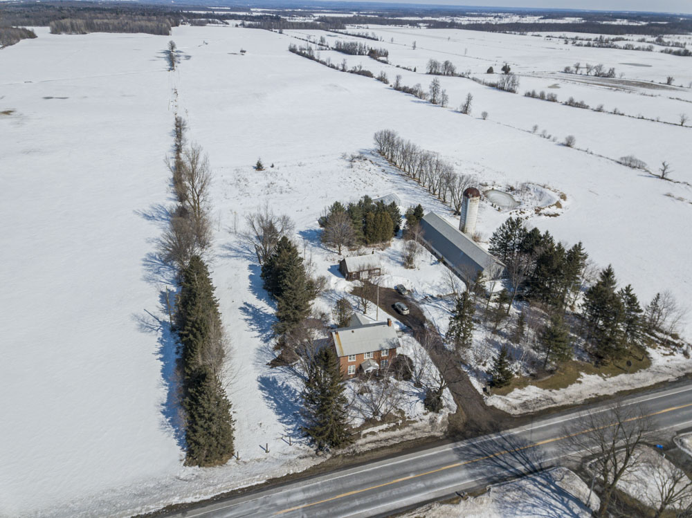 365 County Road 10, Vankleek Hill, Ontario  K0B 1R0 - Photo 2 - RP198918003