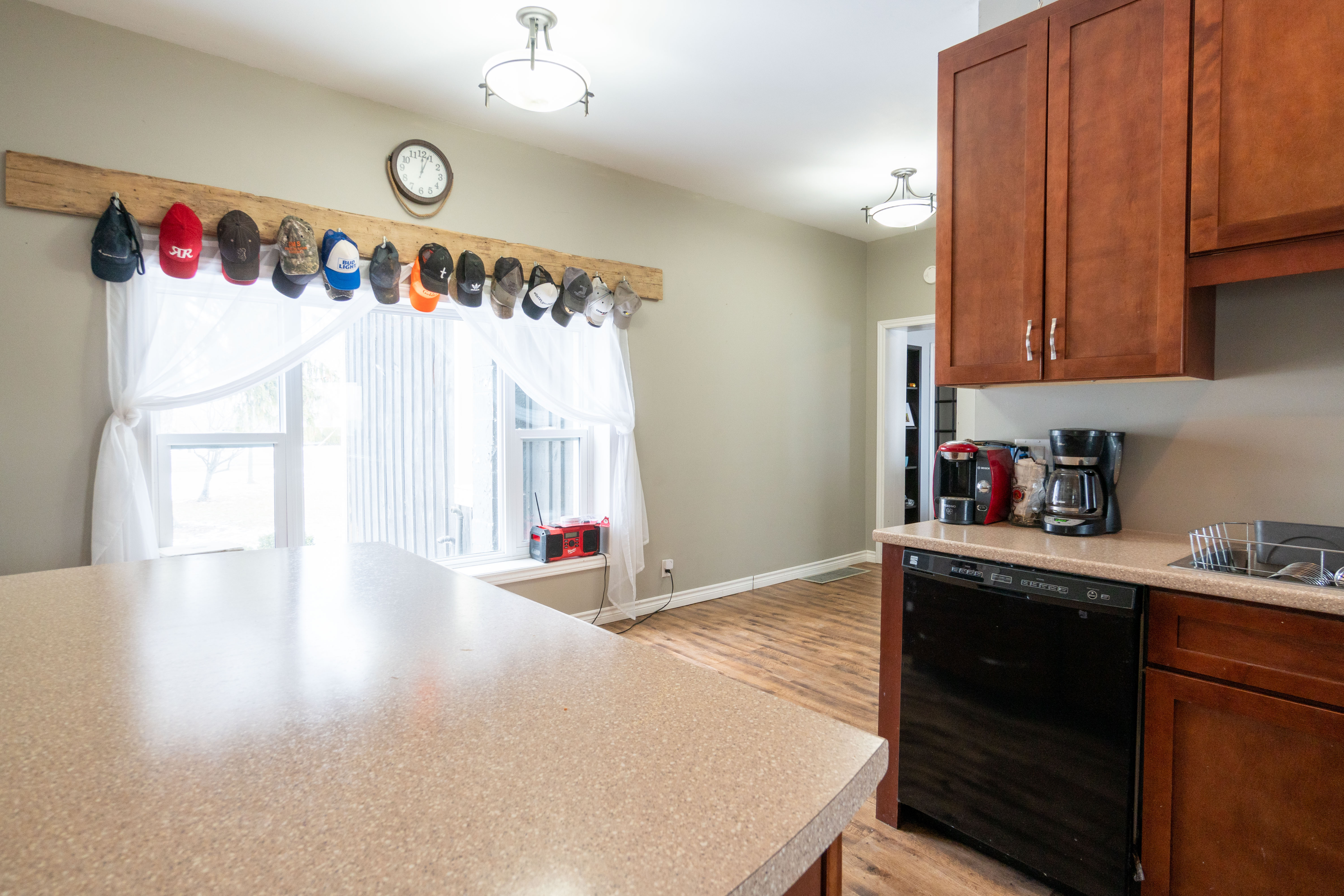 2211 Egremont Drive, Strathroy, Ontario  N7G 3H6 - Photo 12 - RP4273128926