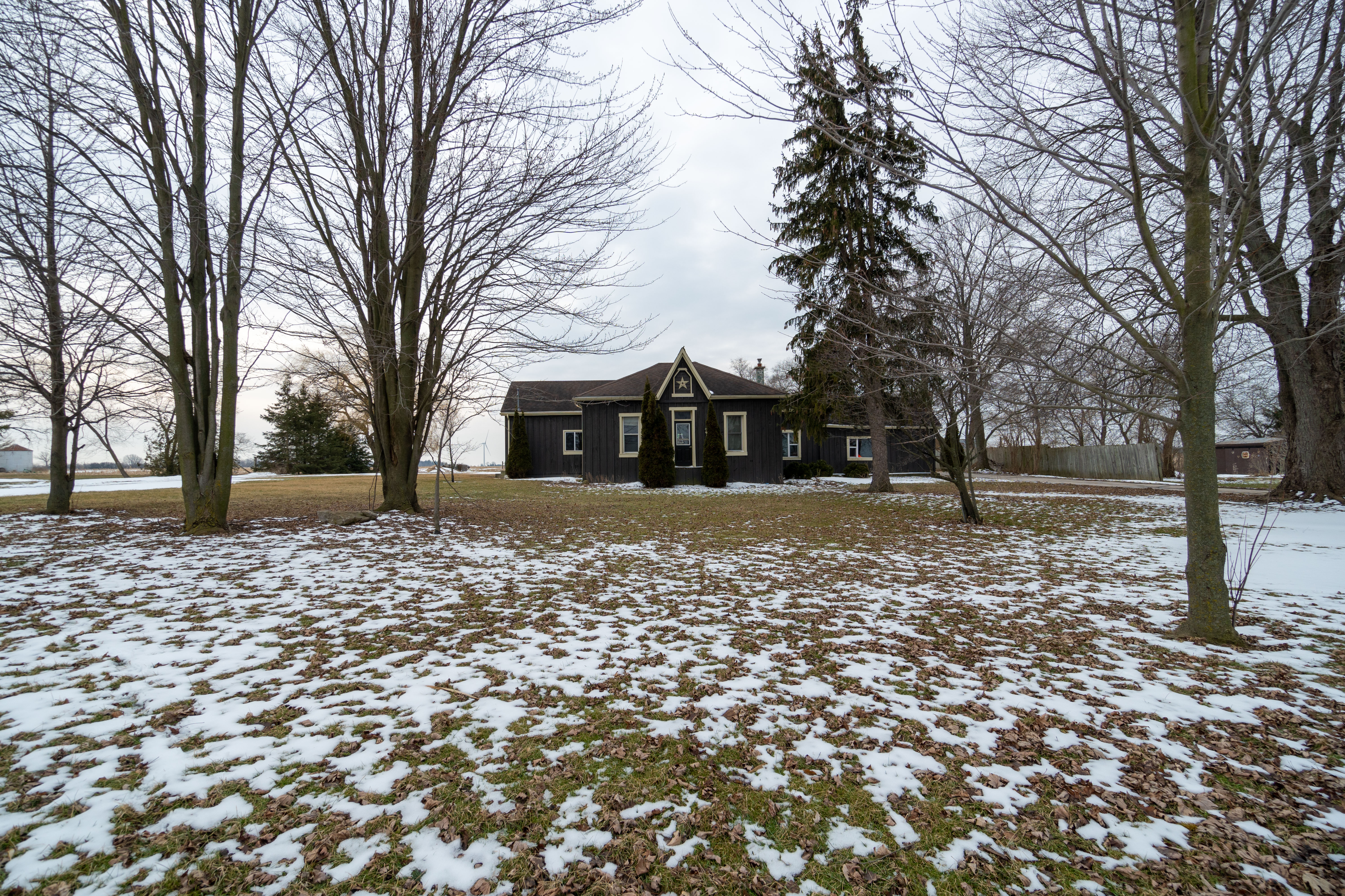 2211 Egremont Drive, Strathroy, Ontario  N7G 3H6 - Photo 2 - RP4273128926