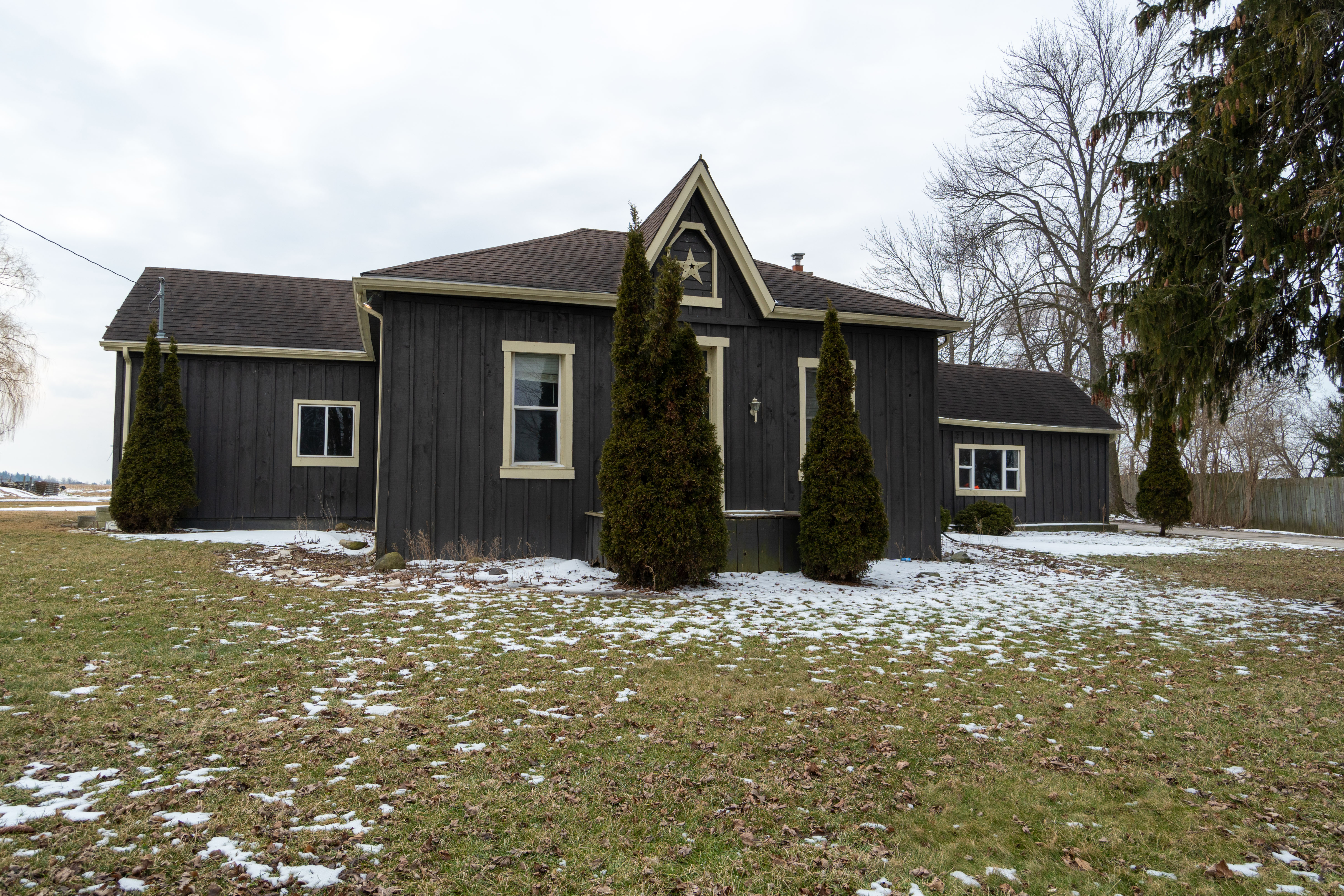 2211 Egremont Drive, Strathroy, Ontario  N7G 3H6 - Photo 4 - RP4273128926