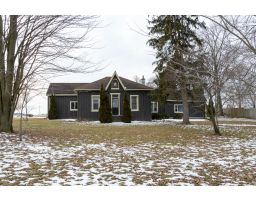 2211 Egremont Drive, Strathroy, Ontario