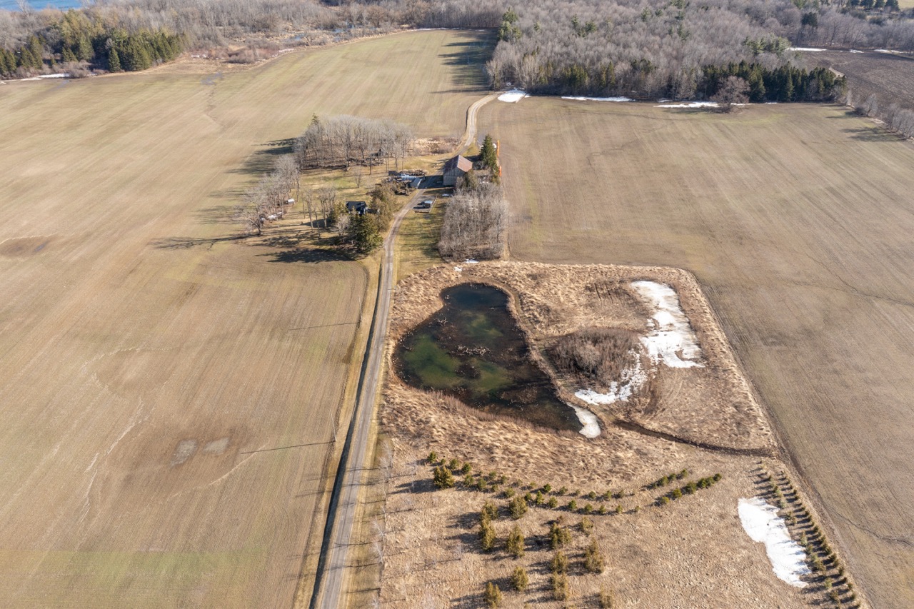 12675 Sixteen Mile Rd, Denfield, Ontario    - Photo 1 - RP4017114027